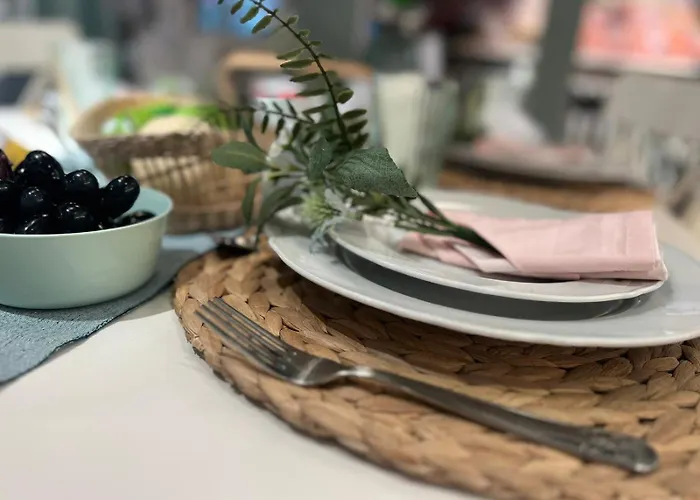 Bella Breeze - Free Parking By Rv